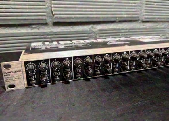 BEHRINGER RX1602