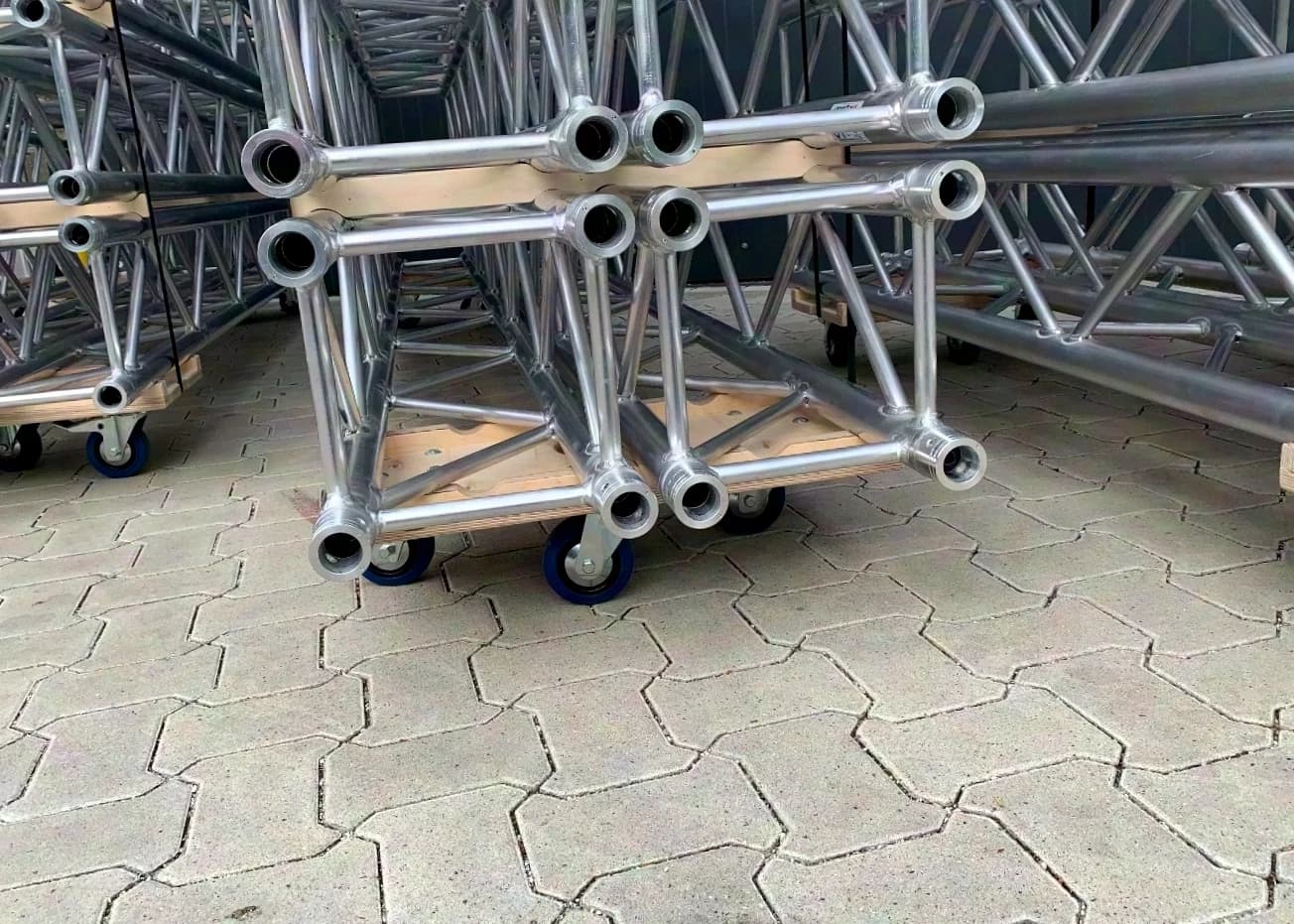 Ensemble de structures F34