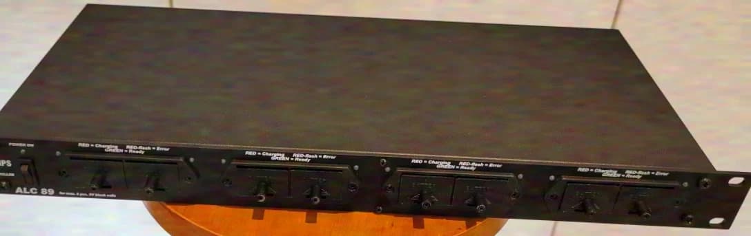 Fisher Amps ALC 89 Chargeur d’accus