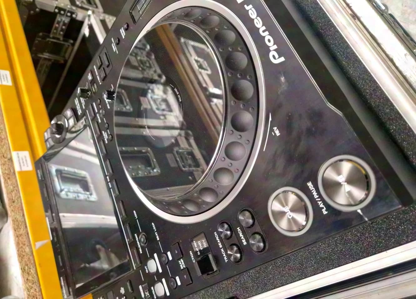 PIONEER CDJ3000 + Amptwon Cases
