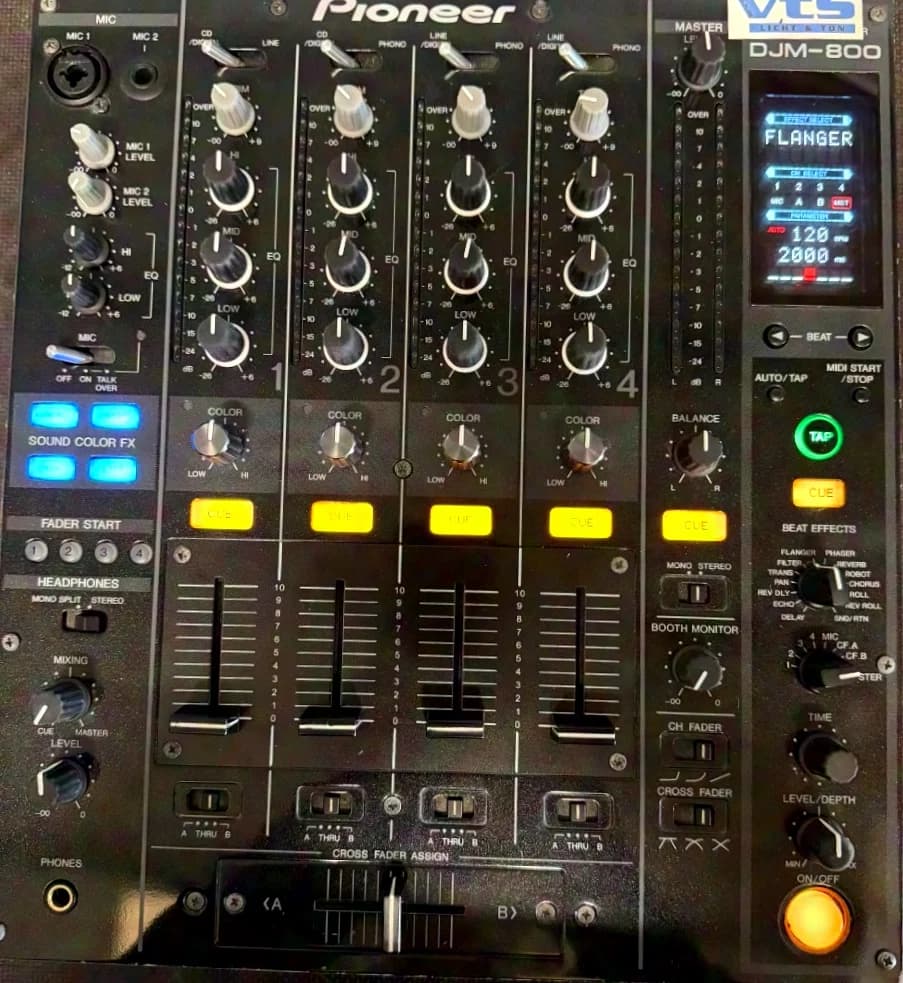 Table de mixage DJ Pioneer DJM 800