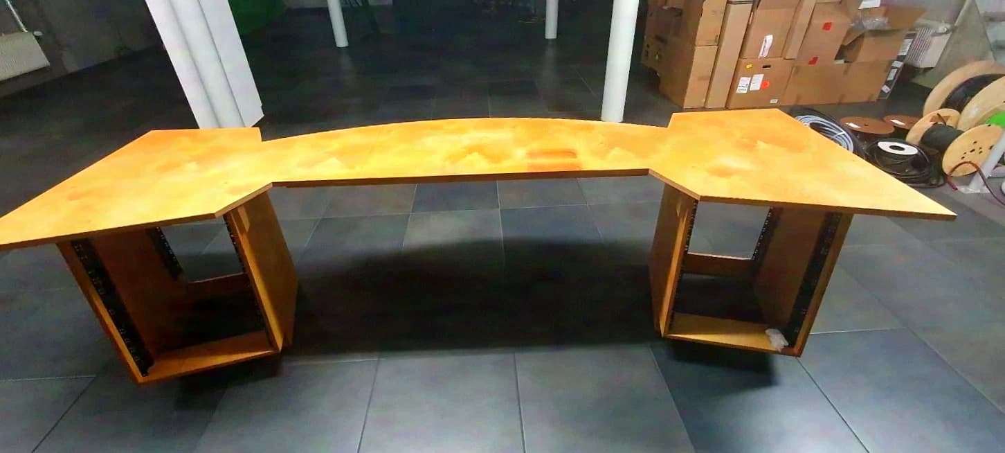Table de studio / 2 x racks 19"