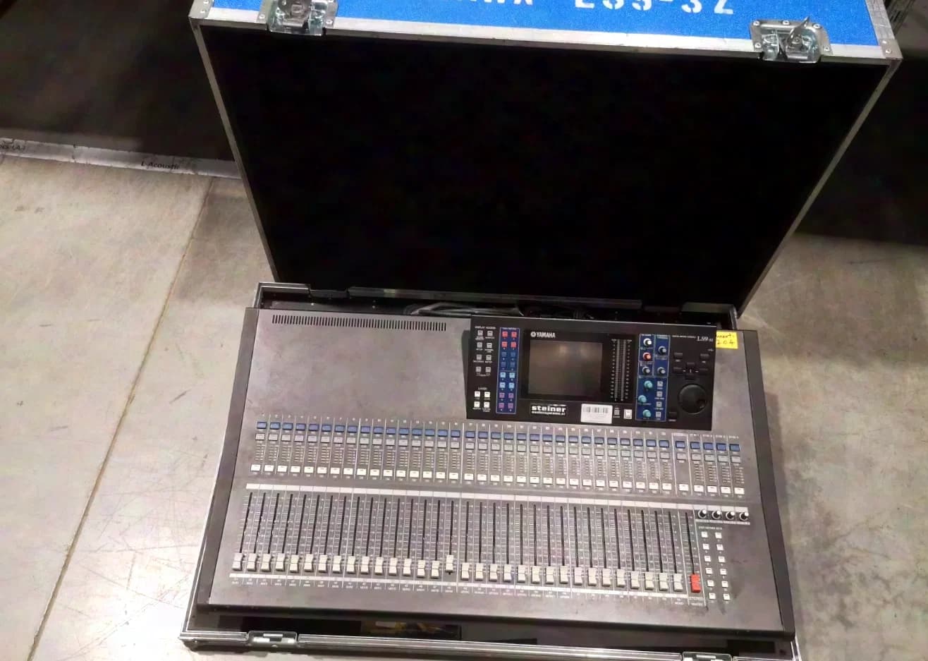 Console de mixage audio Yamaha LS9-32