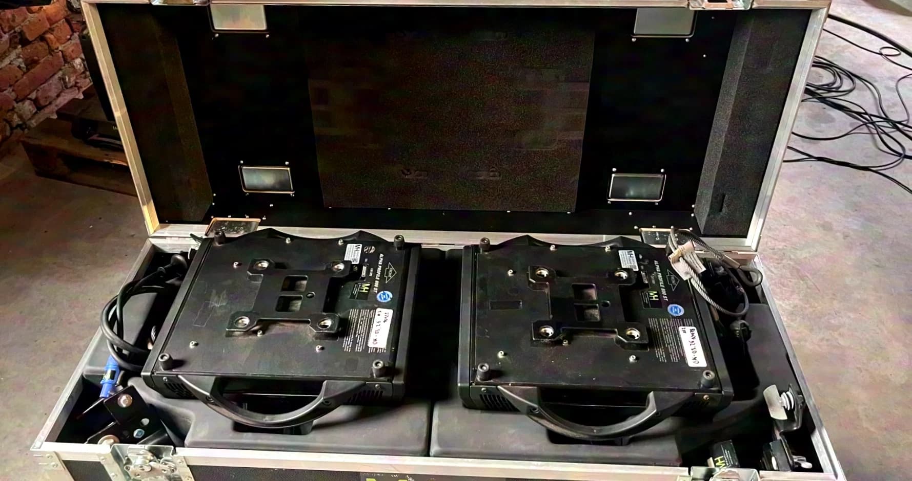 19x Clay Paky Alpha Profile 800 ST Moving Head