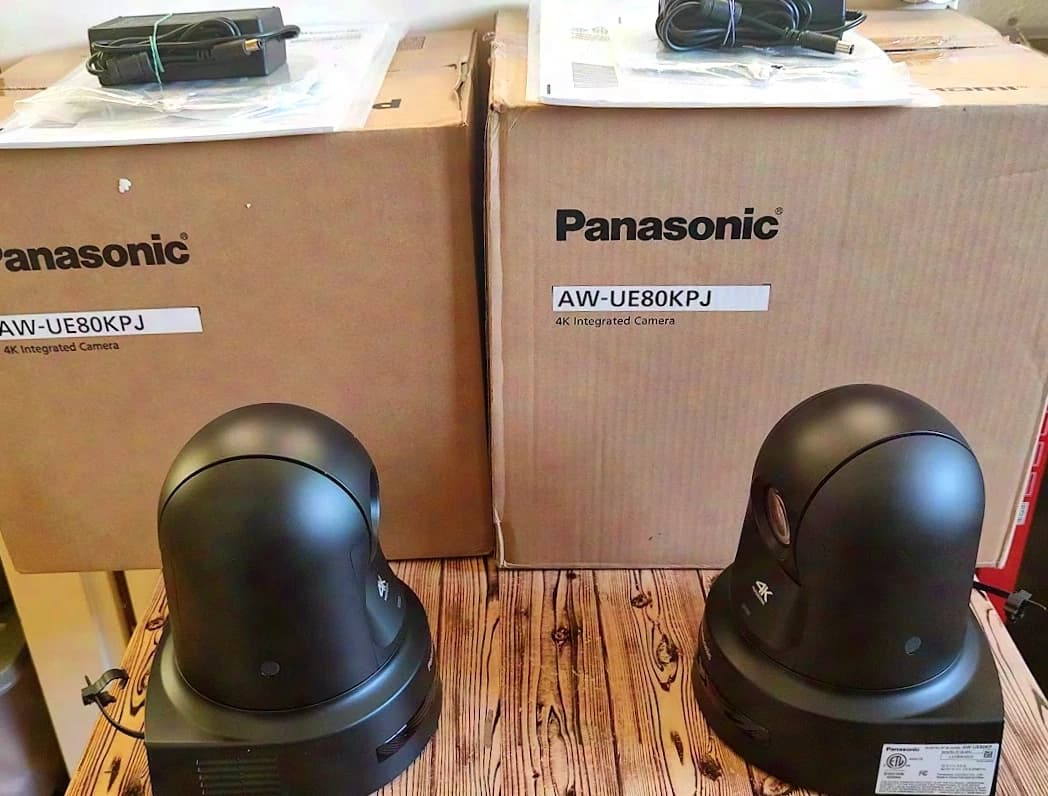 2x PANASONIC AW UE80 4K60 HDMI 3GSDI PTZ STREAMING IP NDI Caméras + RP120 Console