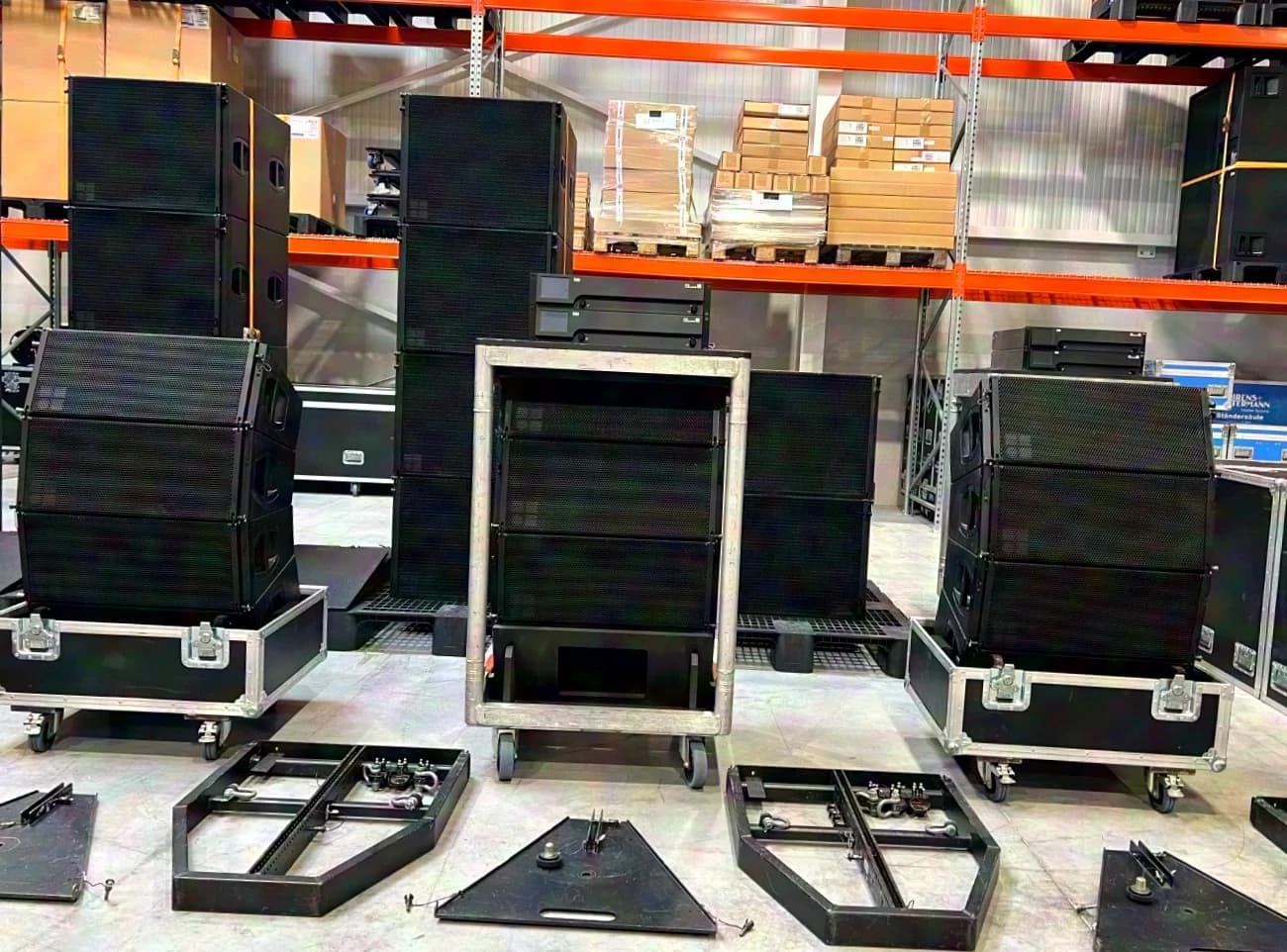 36x d&b audiotechnik : 16x Y8/Y12 16x Y-SUB 4x D80 rigging