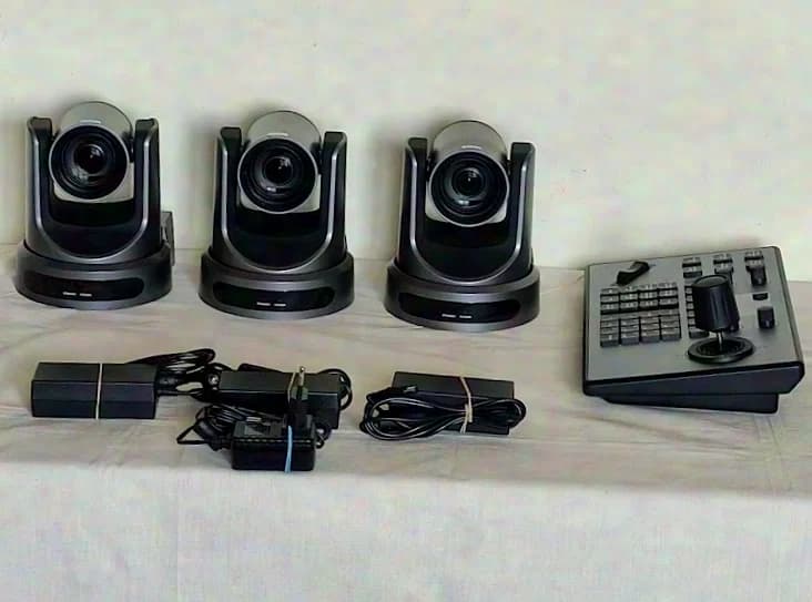 3x PTZOPTICS FULLHD HDMI 3GSDI LIVE STREAMING WEBTV PTZ Caméras + IP PoE CONSOLE DE COMMANDE