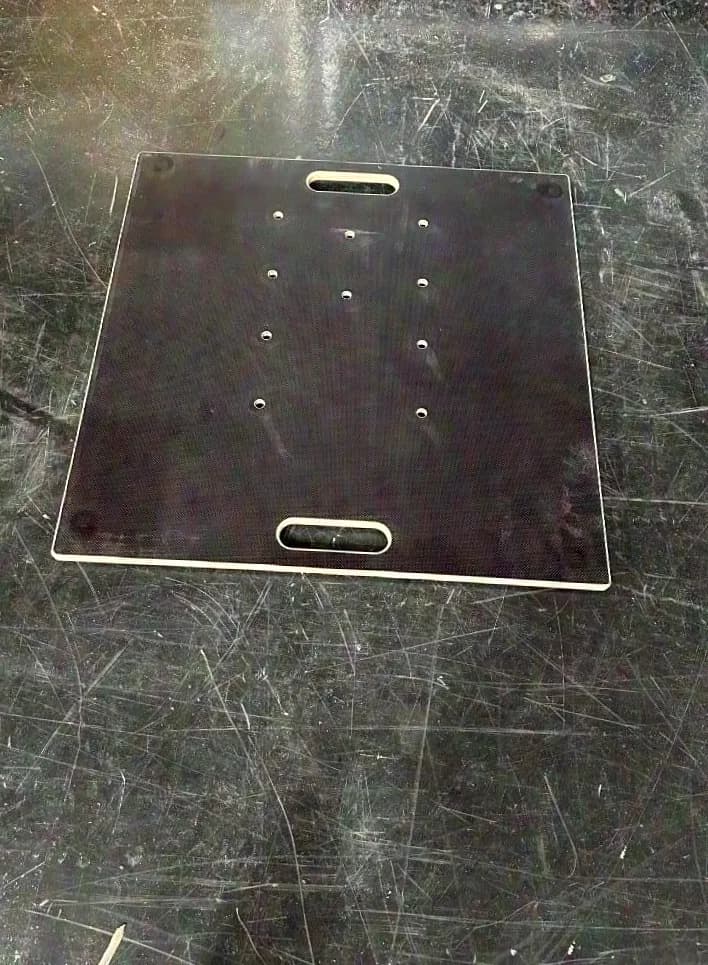 44 plaques de base pour structures GT-Stage de différentes dimensions