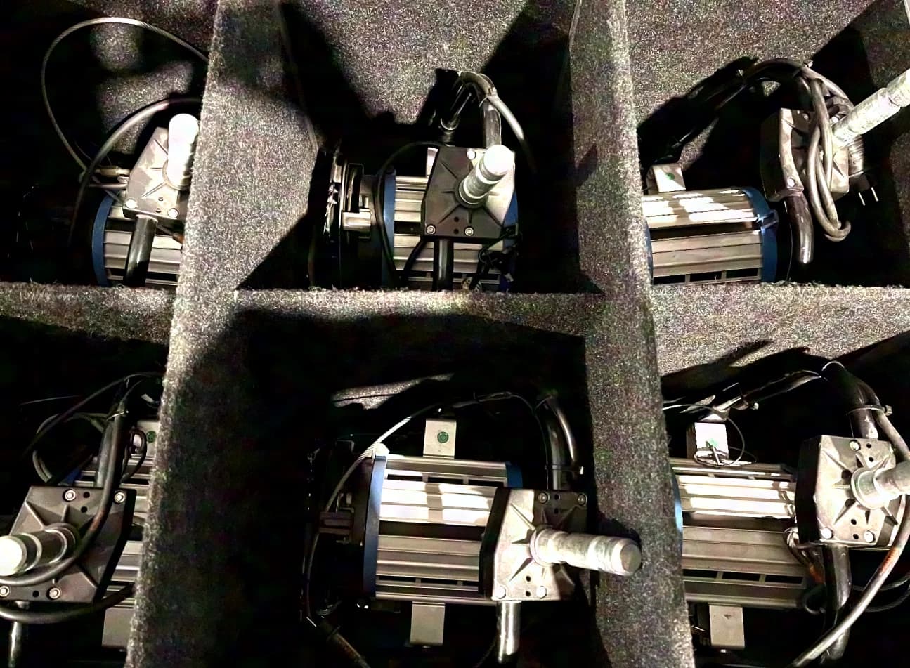 ARRI 1kW Stufenlinse Junior Plus p.o bleu / argent