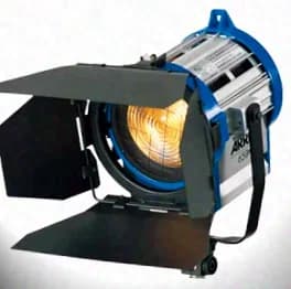 ARRI 650 Plus Fresnel argent/bleu (ensemble de 6 et de 8)