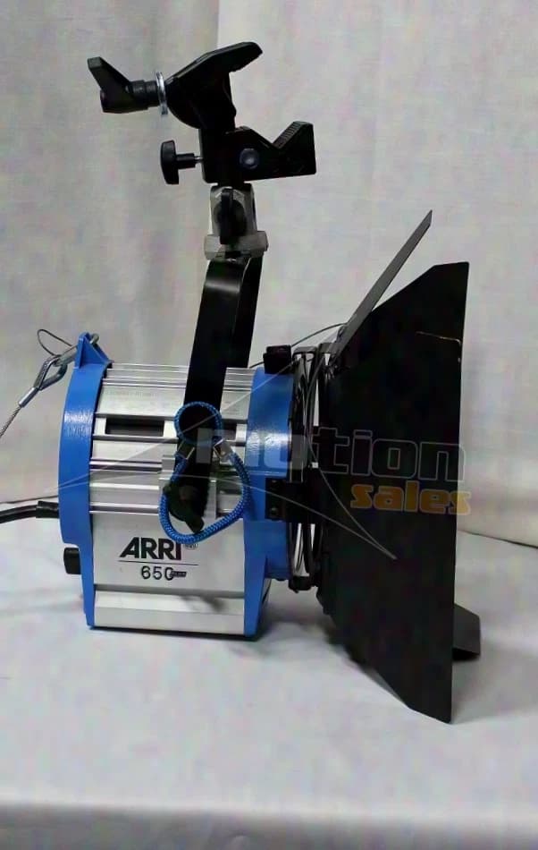 ARRI 650 Plus Fresnel argent/bleu (ensemble de 6 et de 8)