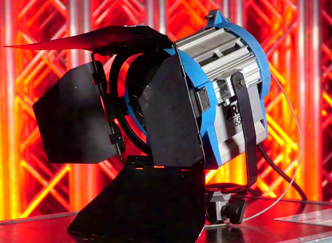 ARRI 650 Plus argent/bleu coffret 4 unités