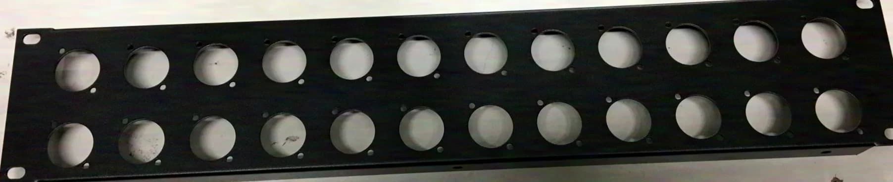 Adam Hall / DAP / Monacor diverses plaques de rack, perçages D-Type, ventilateurs, etc.