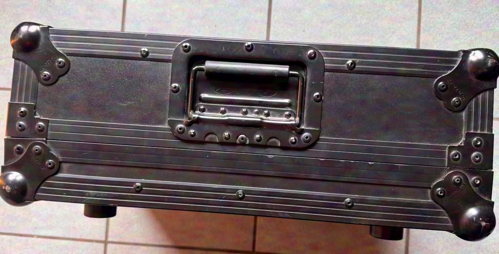 Akai Pangolin LASER, APC40 MK2, avec flight-case spécial