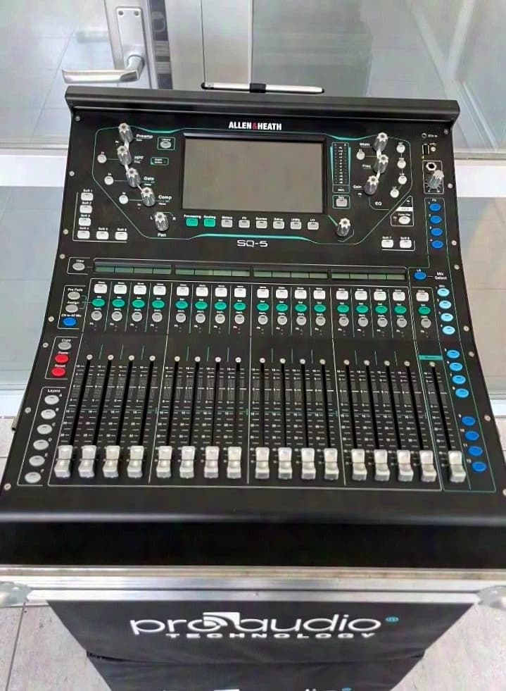 Allen & Heat SQ5 console de mixage numérique 48 canaux