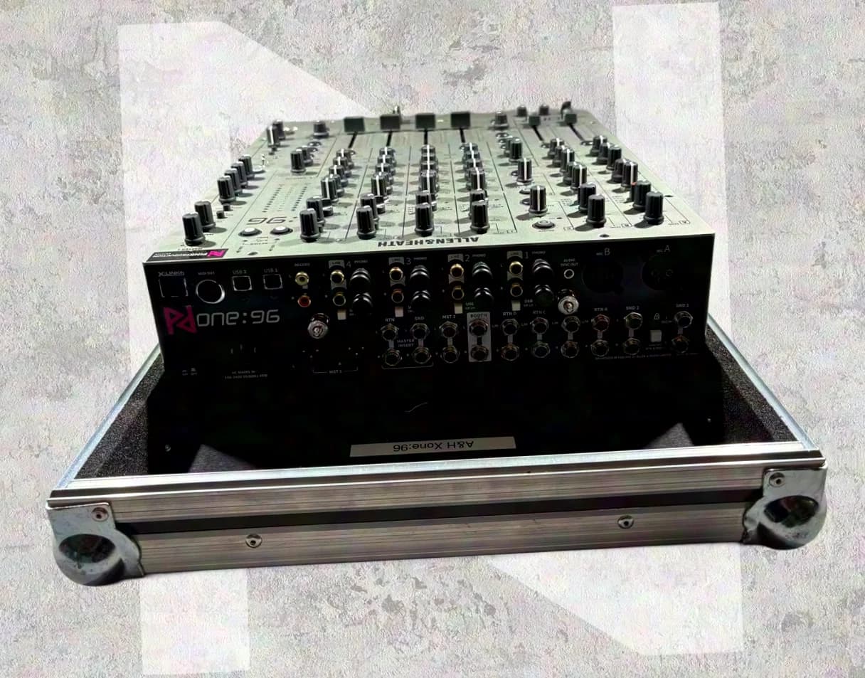 Allen&Heath Xone:96 table de mixage DJ