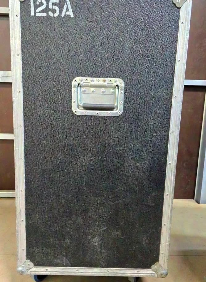 Amptown flight-case rack de gradateurs à trois portes, éventuellement aussi caisse à outils