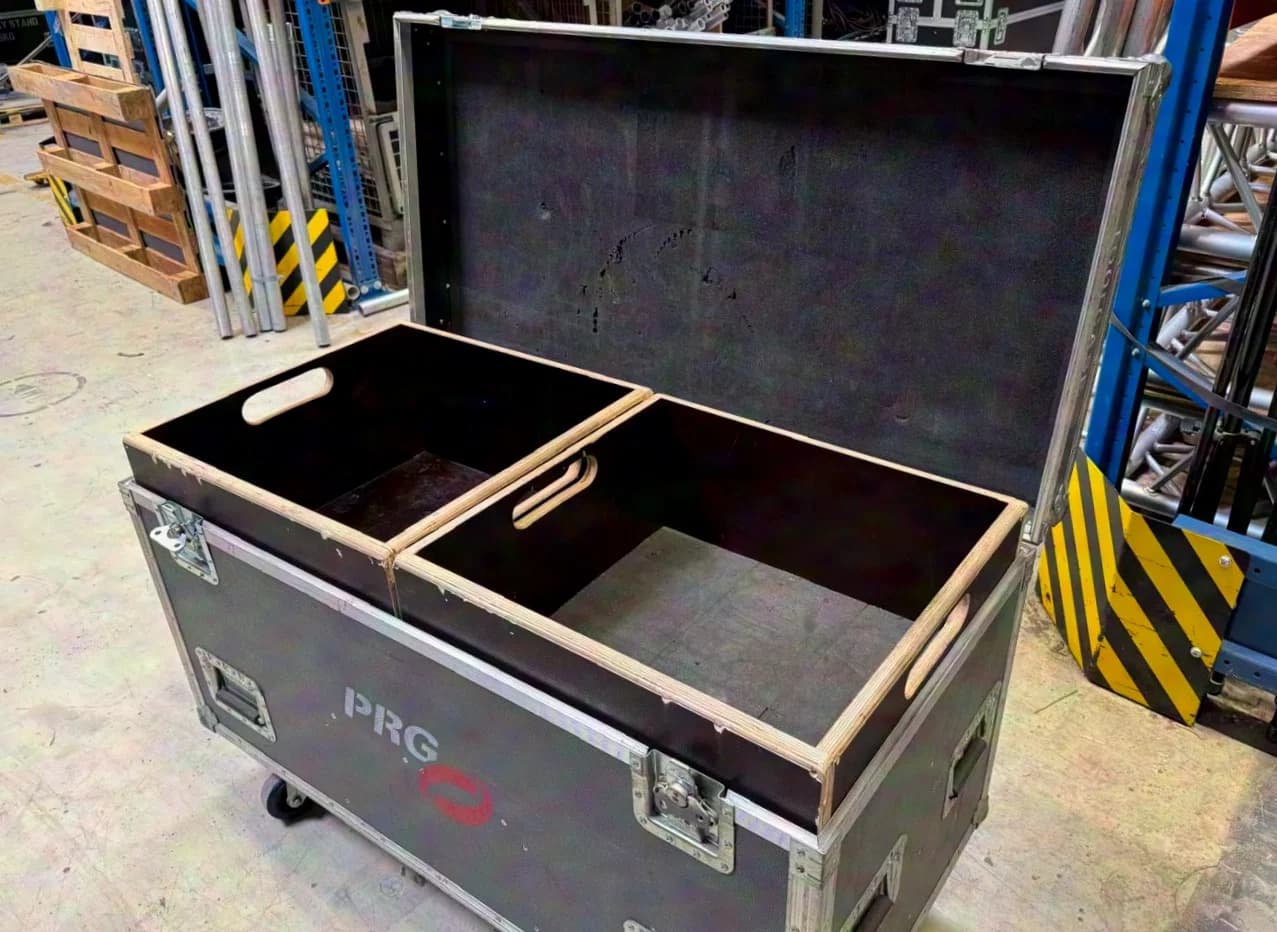 Amptown | Coffre d’accessoires / Toolcase 120x60x76 cm avec différents compartiments et raccordement électrique