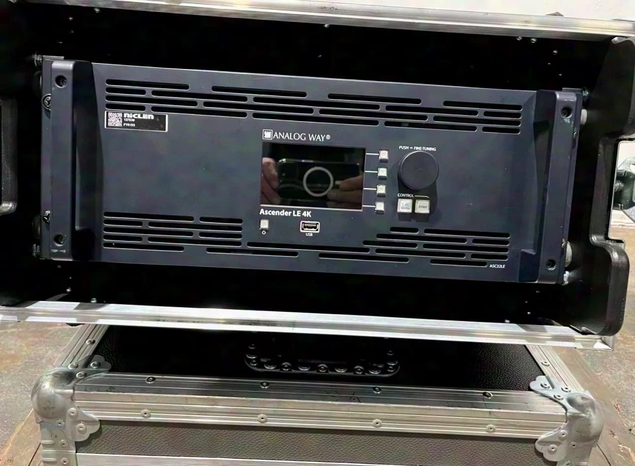 Analog Way Ascender 32 LE – 4K (Lite Edition)