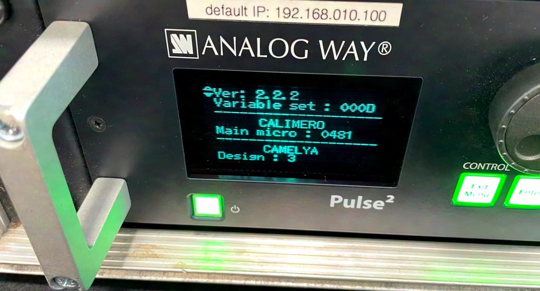 Analog Way | Pulse² PLS350-3G | Mélangeur vidéo en flight-case avec Shotbox et PC de contrôle, ensemble complet