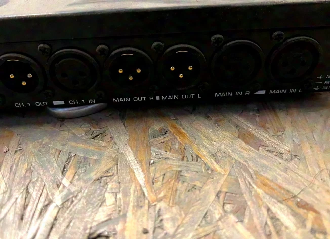 Behringer Ultralink Pro MX 882