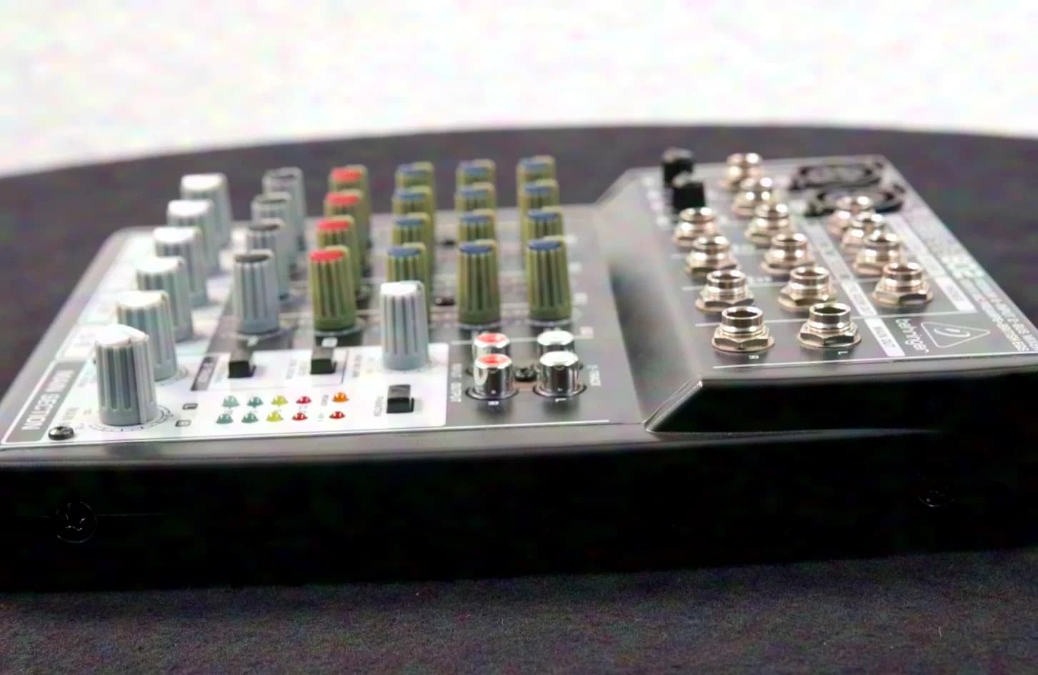 Behringer Xenyx 802