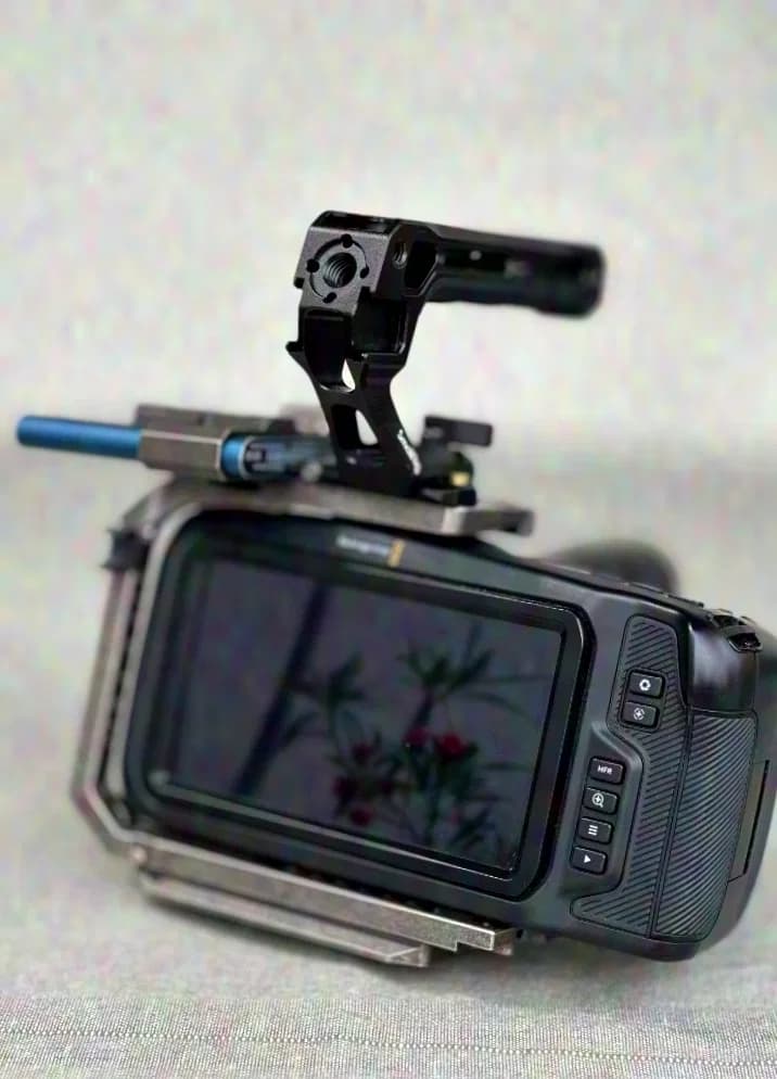 Blackmagic Pocket Cinema Camera 4K, ensemble complet – 2 objectifs, Tilta Cage, moniteur Feelworld, nombreux accessoires