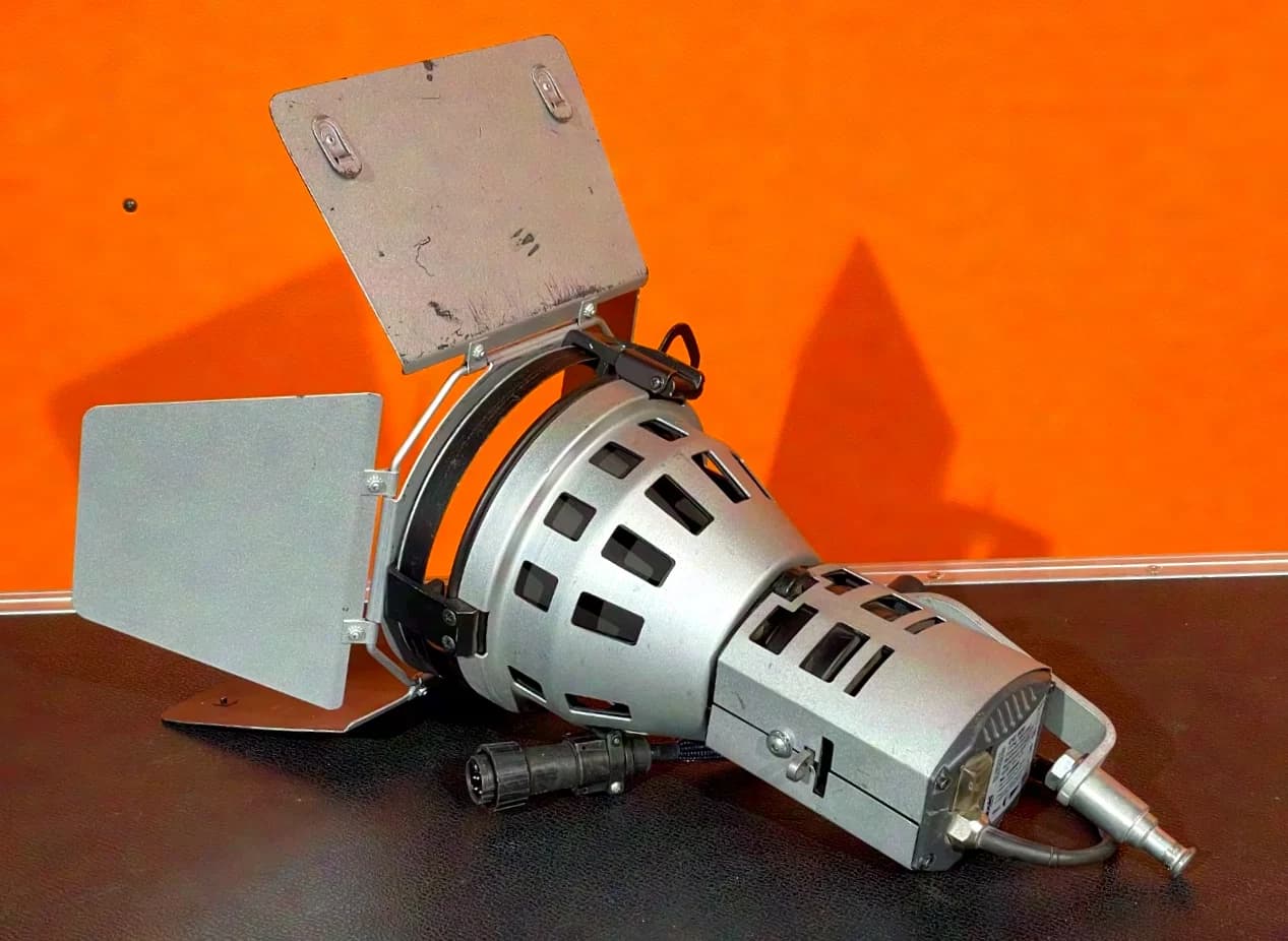 Bron Kobold DE 400 argent réflecteur PAR avec coupe-flux