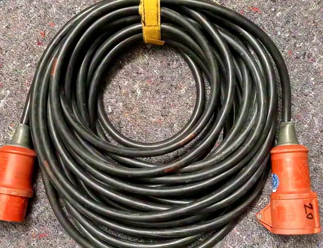CEE 16A Mennekes / Bals avec câble Titanex, câble prolongateur pour courant fort avec fiche Cekon