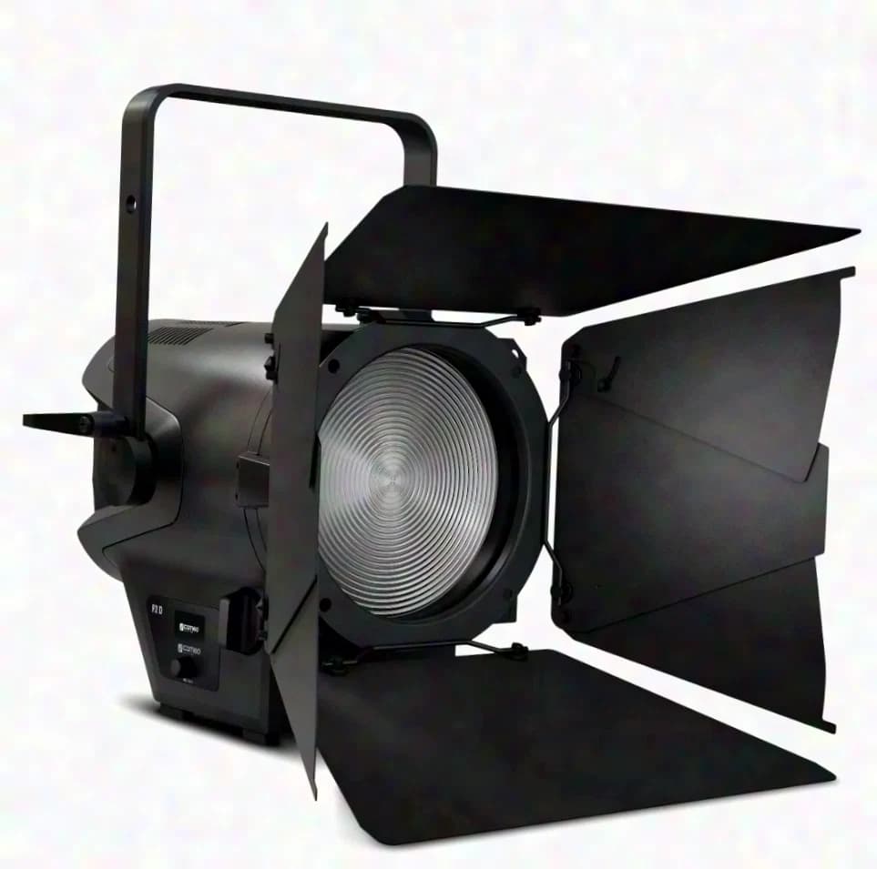 Cameo F2D LED Daylight Fresnel-Spotlight