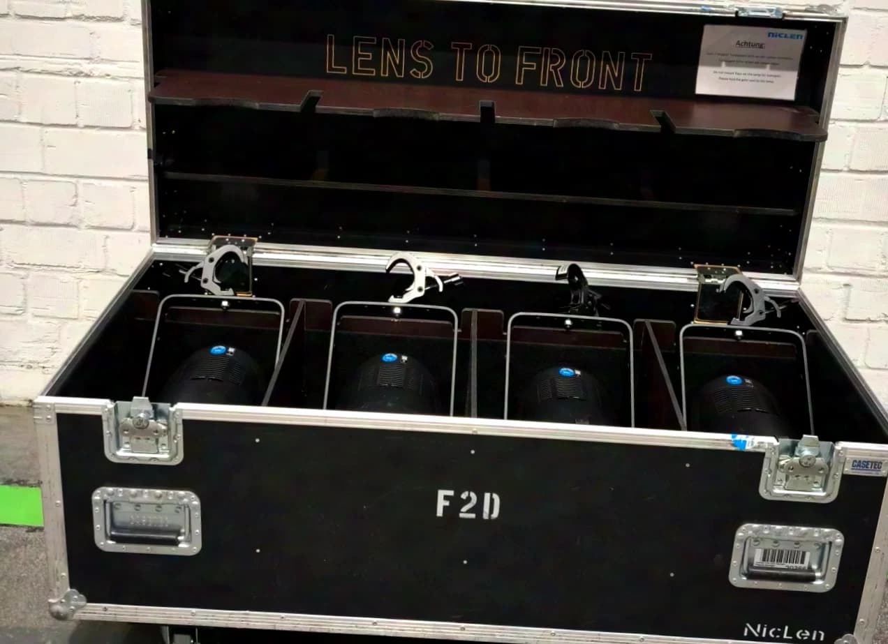 Cameo F2D LED Daylight Fresnel-Spotlight