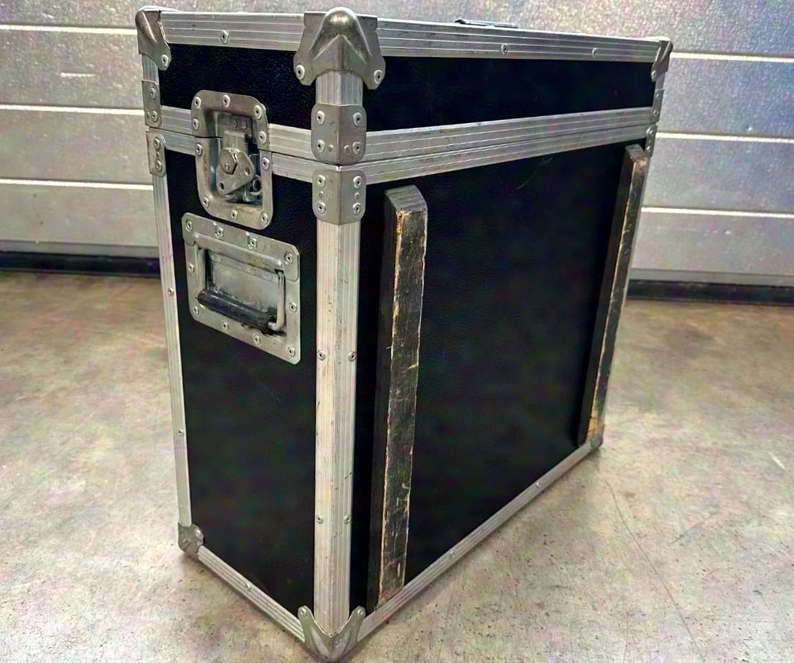 Case avec module rack amovible, 4 HE, dimensions du case : 60 x 60 x 27 cm