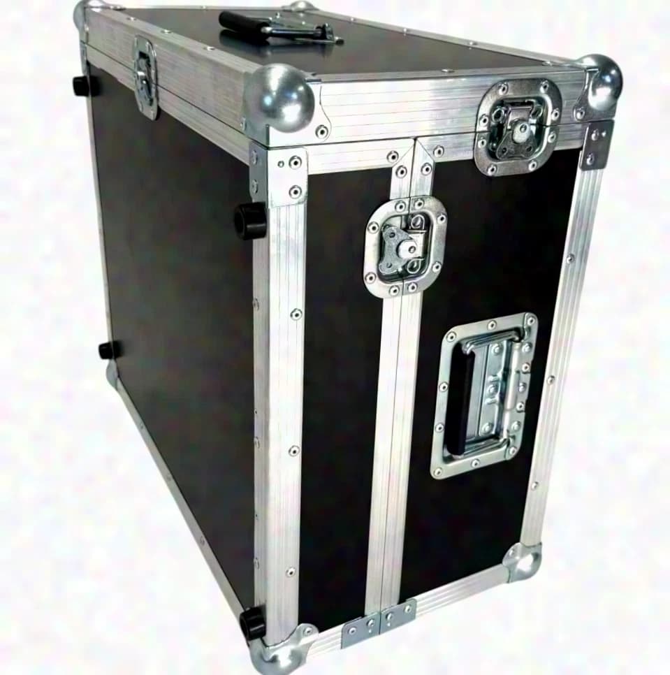 Casebase Daslight MyDMX + Akai APC Mini mk2 + 24″