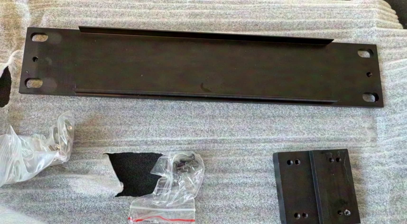 Chameleon Labs RM2 Dual CPS501 Rack Mount Kit, noir et OVP
