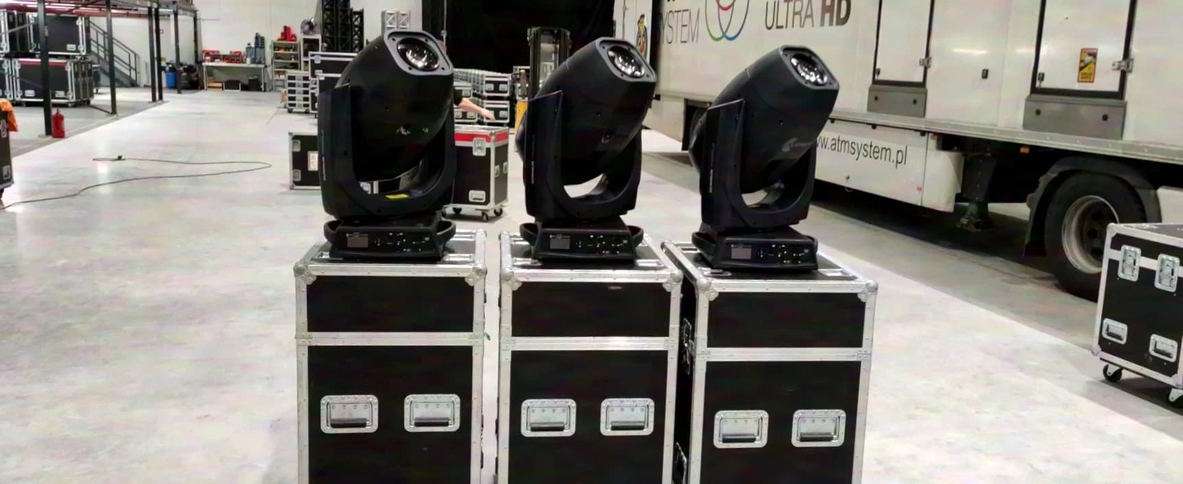 Clay Paky Scenius Profile dans un flight case individuel