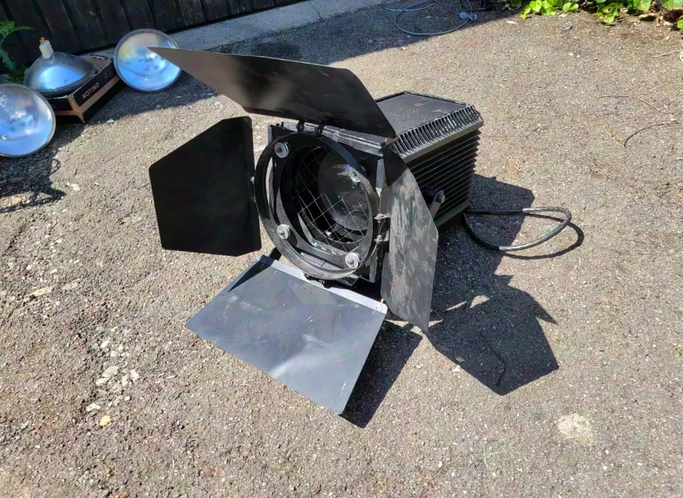 Projecteur de théâtre Coemar Passo 650/1000 PC