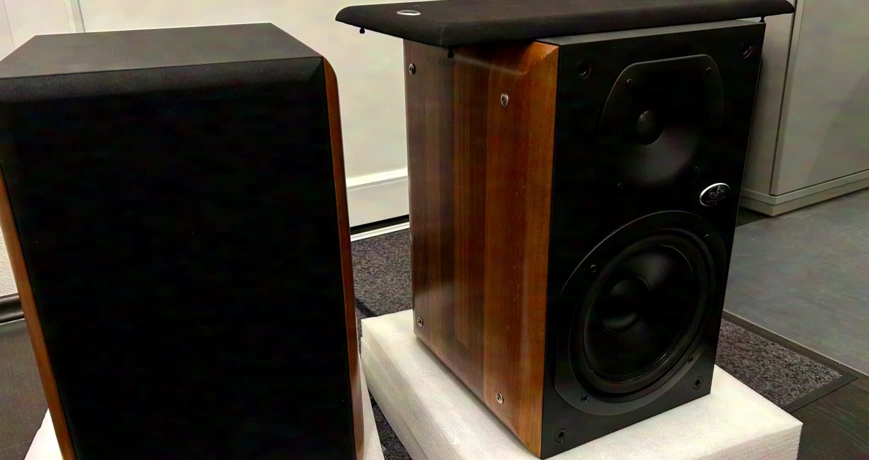 D.A.S. AUDIO Monitor-8 Paire de moniteurs de studio de référence 8"