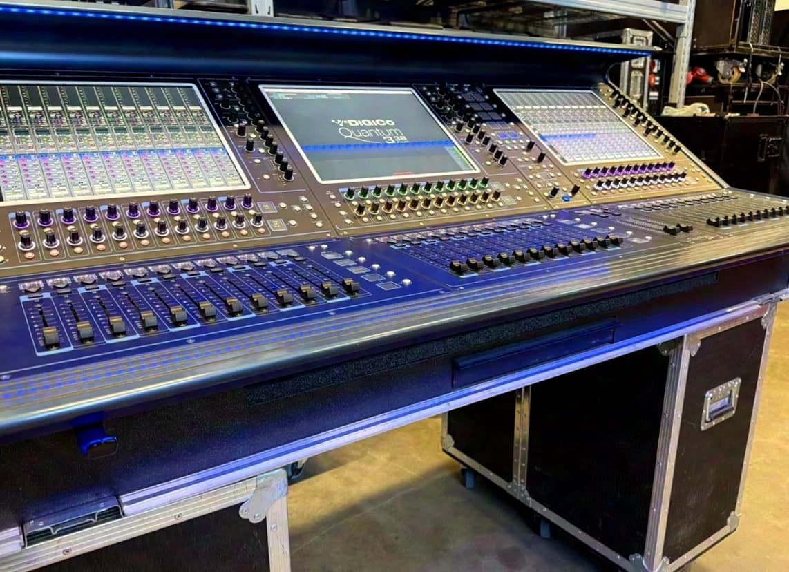 DiGiCo Quantum 338 pulse optocore waves