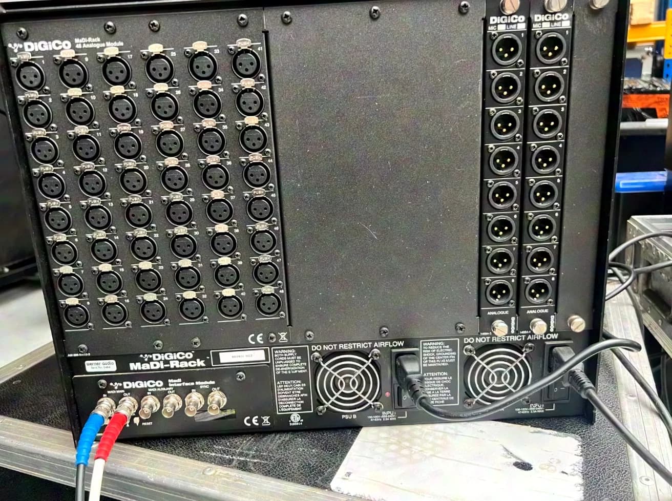 Ensemble DiGiCo : 2 SD8 + 1 MADIRack