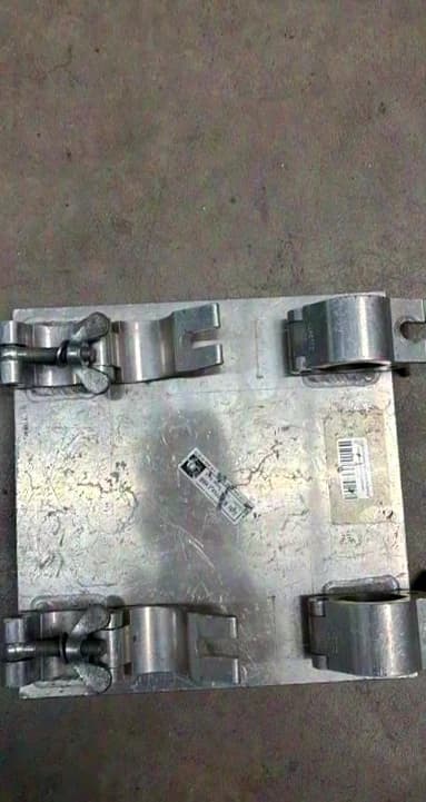 Diverses platines de base pour structure 40×40 cm avec 4x demi-colliers