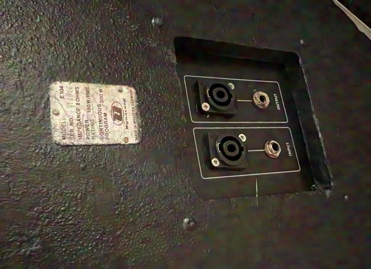 Enceintes de monitoring Dynacord E104