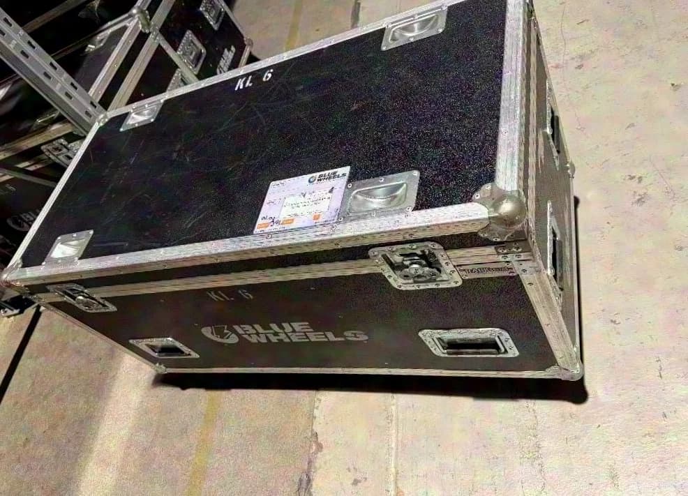 ELATION KL6 CW MO Set de 6 dans un flight-case