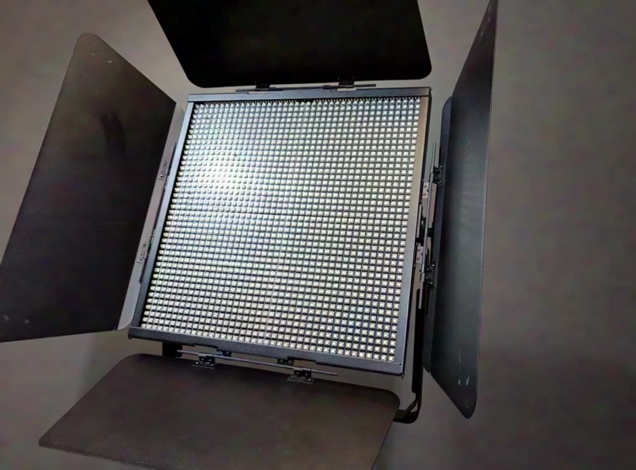 Elation projecteur LED à lumière diffuse TVL 4000 II MK2