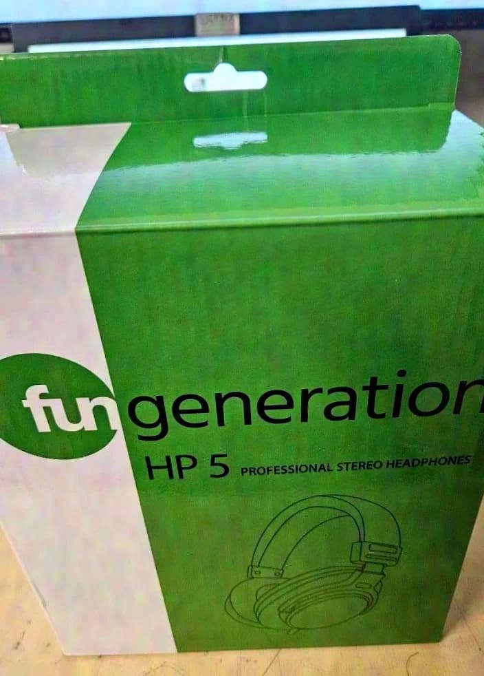 Fun Generation HP5 Professional Stereo Headphones