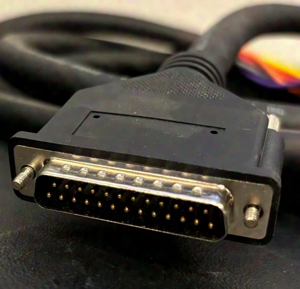 Hosatech DTM 803 DSUB25 vers 8x XLR 3m