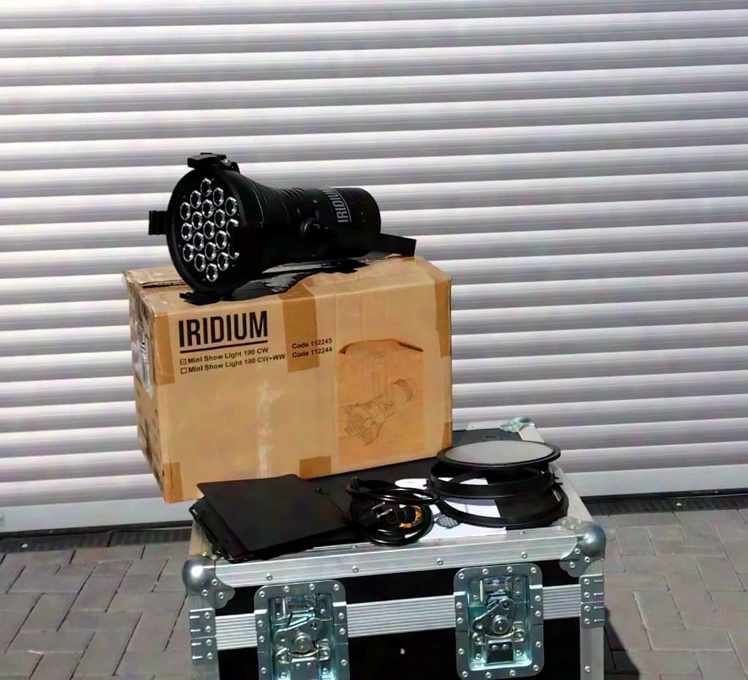 Iridium Showlight 190 CW projecteur de salon, spot de théâtre, coupe-flux, projecteur blanc froid