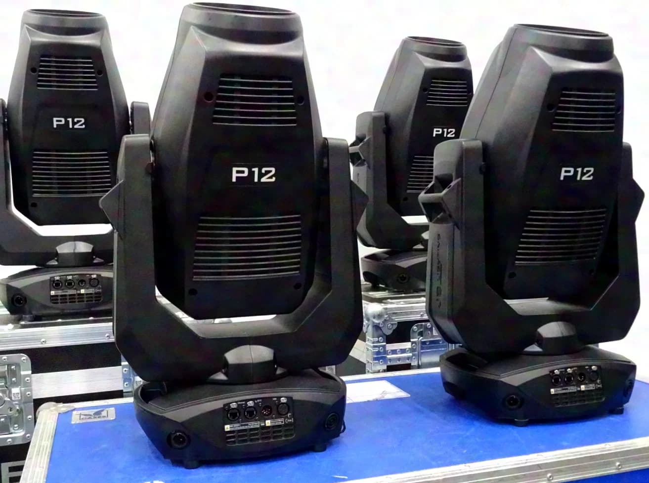 JB Lighting P12 Wash HP Tête mobile LED 640W