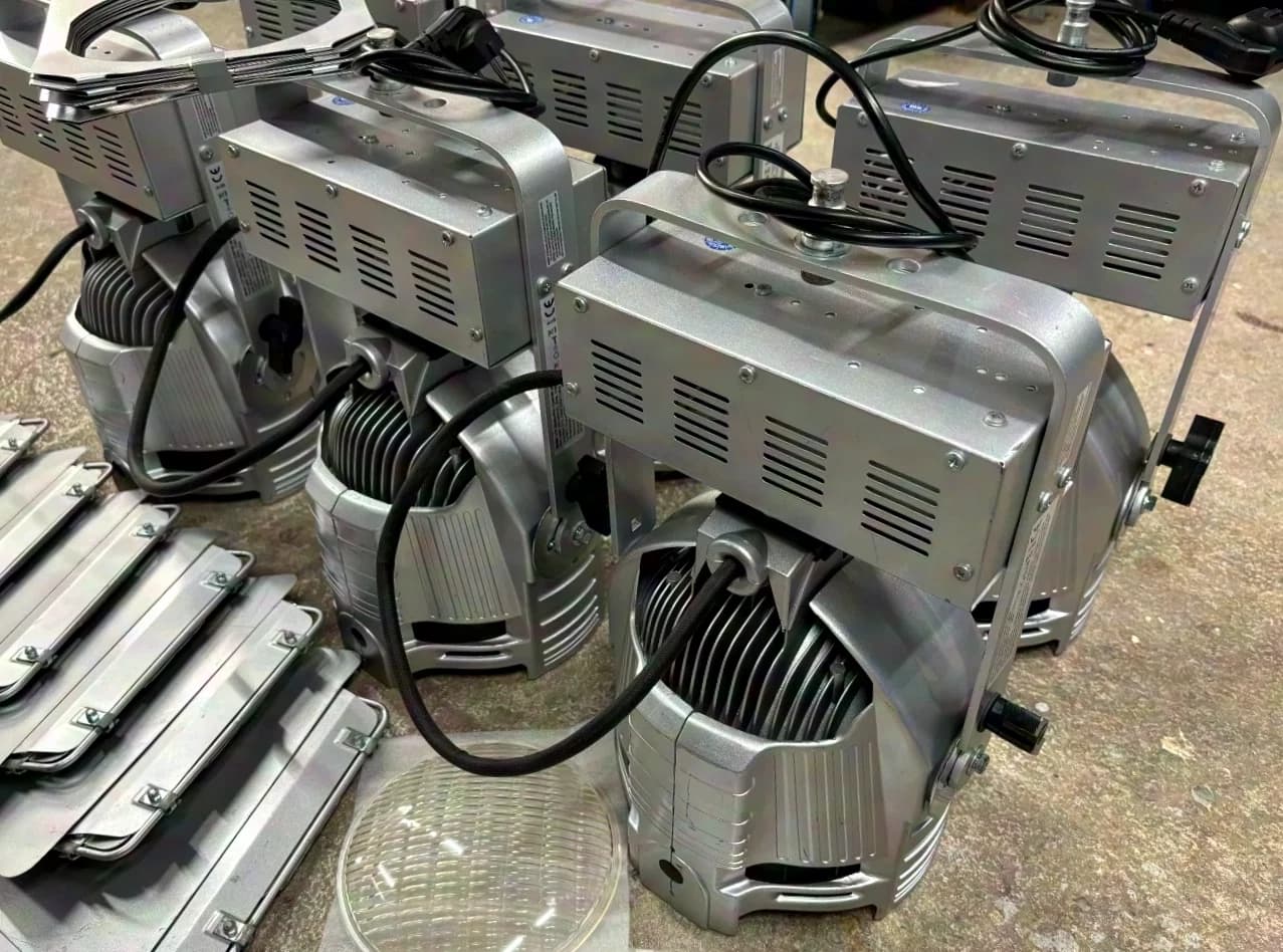 LCR Studio-PAR CDM 150 argent set de 6 pièces