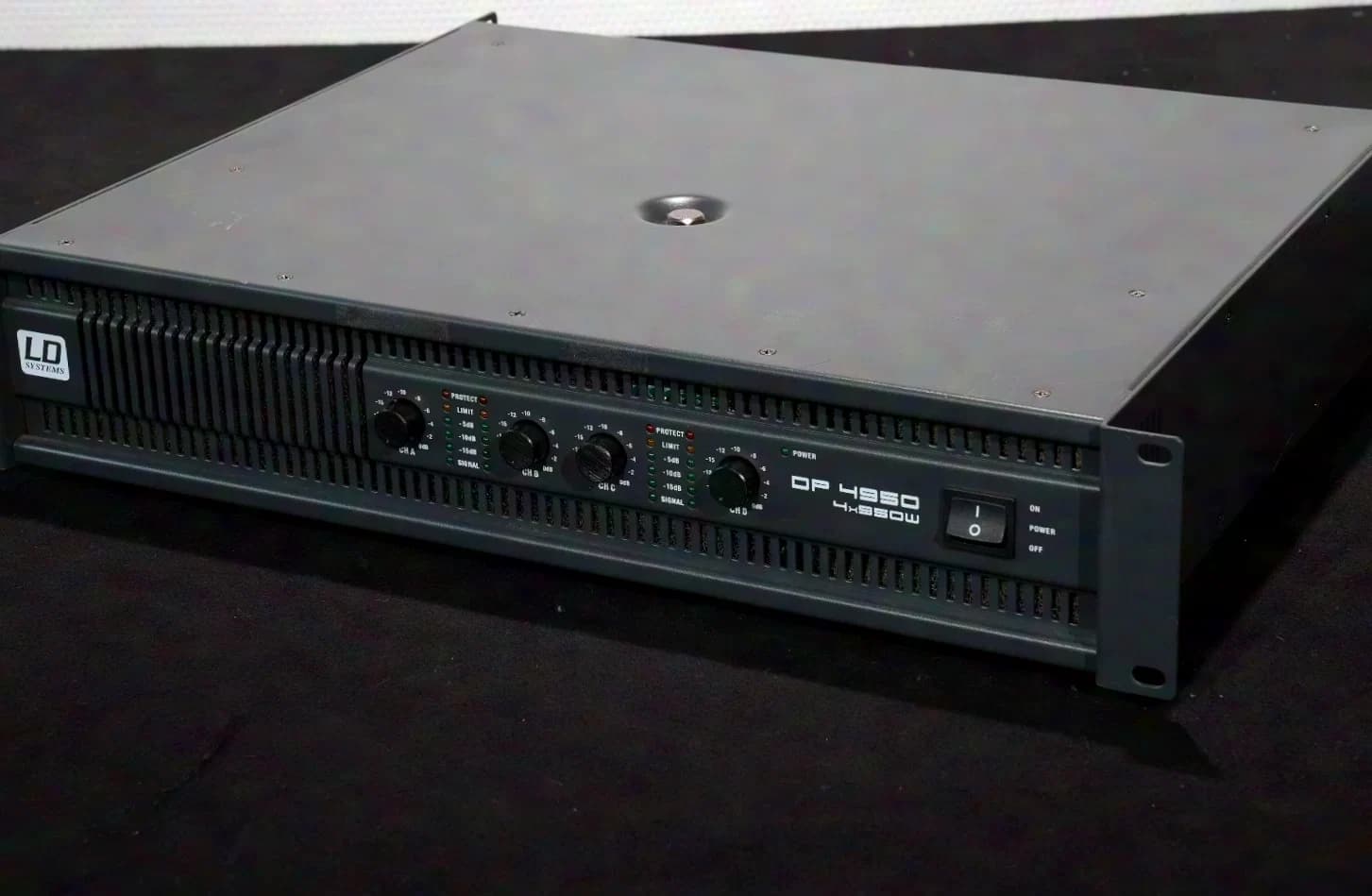 LD Systems DP 4950 Amplificateur de puissance 19"