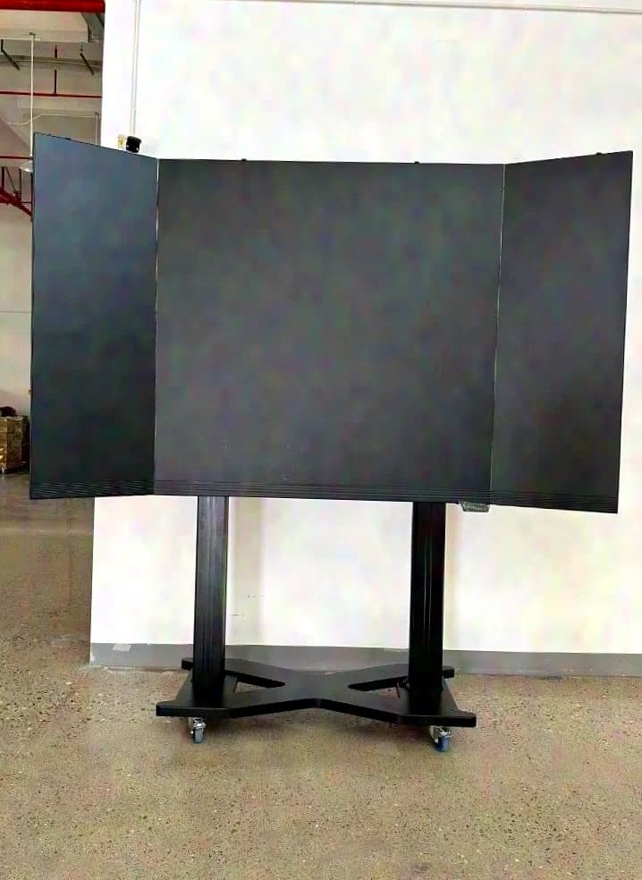 LEDitgo VisionX X-Hub XH015-F136 - écran LED pliable 136'' de 1,5mm avec Dolly RET1192